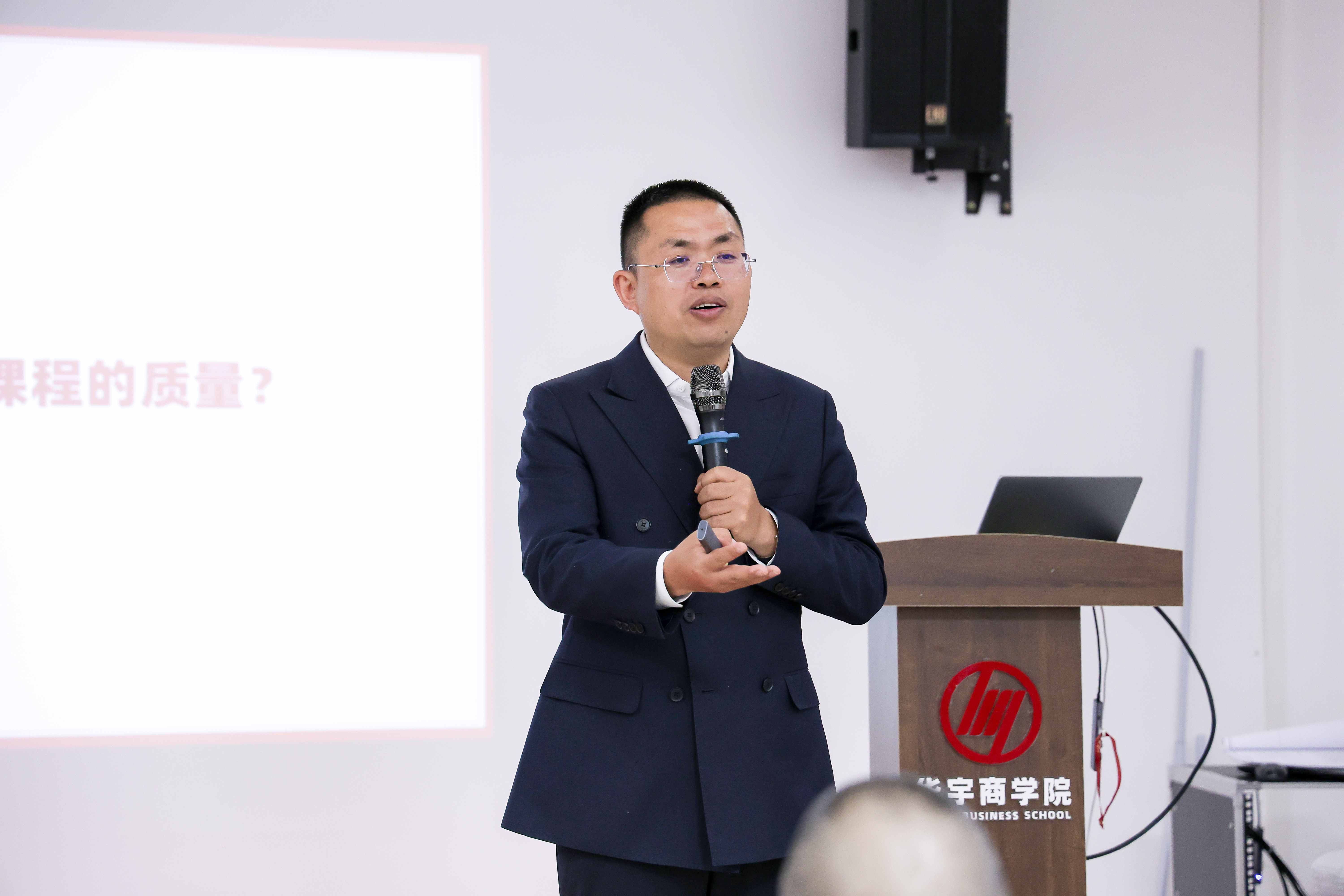 AI赋能，7天破解企业经验流失困局